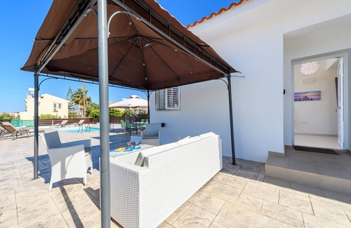 Protaras Villa | Sunset Villa - Charming Protaras Centre Getaway