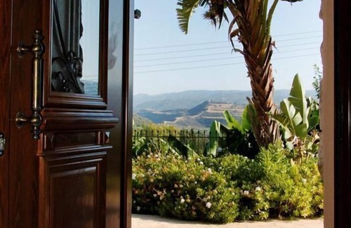 Pano Arodhes Villa | 'The Retreat' - Secluded Stone Built Villa - Sleeps 8