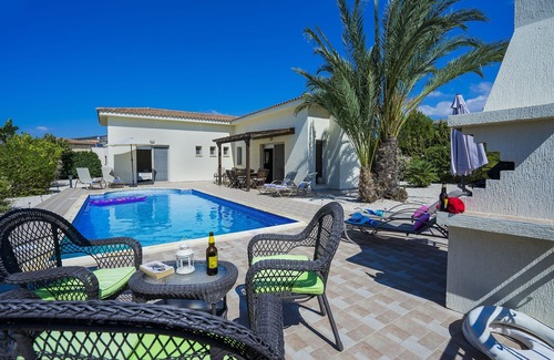 Peyia Town Villa | 'The Winning Post' - 3 Bed, 2 Bath, Single Storey Villa with Private Pool in Sea Caves