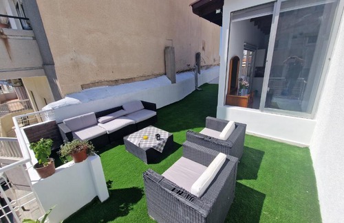 Oroklini Apartment | town center garden suite