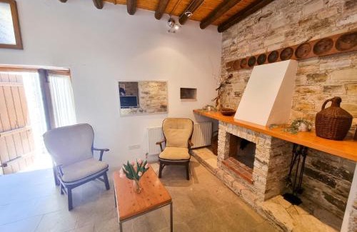Skarinou Apartment | Traditional Village Pool Paradise Family Apartment