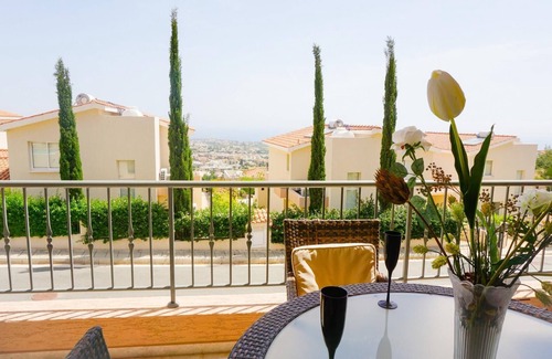Peyia Town Apartment | Two bedroom sea view apartment