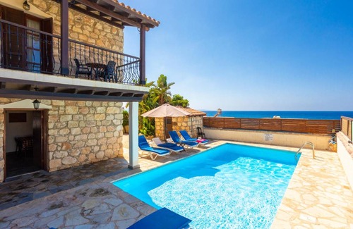 Pomos Villa | Villa ∙ 3 bedrooms ∙ 7 guests