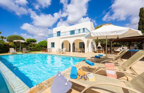 Agios Georgios Pegeias Villa | Villa Artemis