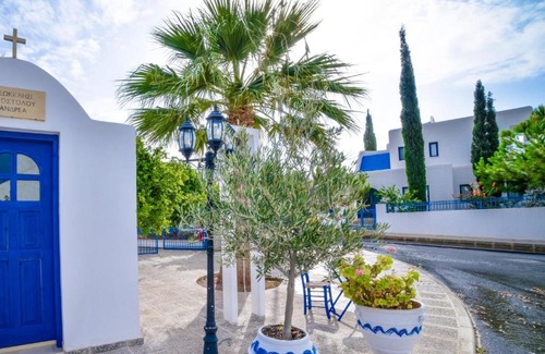 Agios Georgios Pegeias Villa | Villa Azzurro Holiday Villas