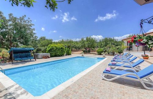Latchi Villa | Villa Chariklia - Three Bedroom Villa, Sleeps 6