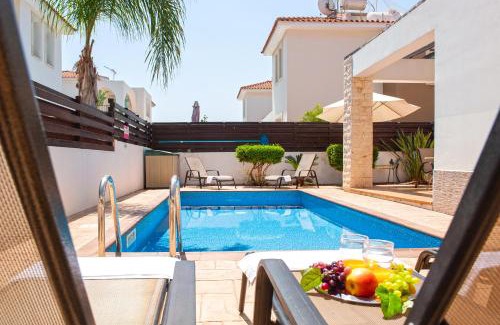 Pernera Villa | Villa Danata