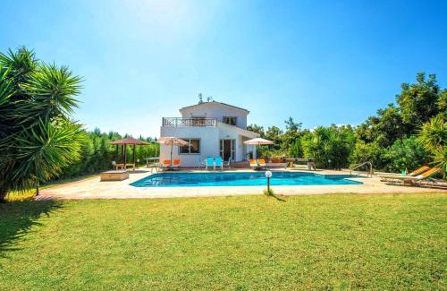 Polis Villa | Villa Evilia by Villa Plus