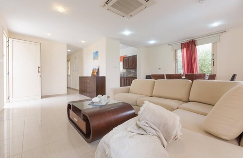 Kissonerga Villa | Villa Felice - Five Bedroom Villa, Sleeps 9