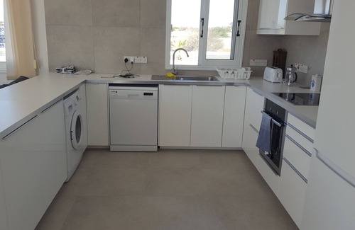 Ayia Thekla Villa | Villa Hara, SeaViews, Pool,WIFI, 2min to Water Park 5min to Ayia Napa