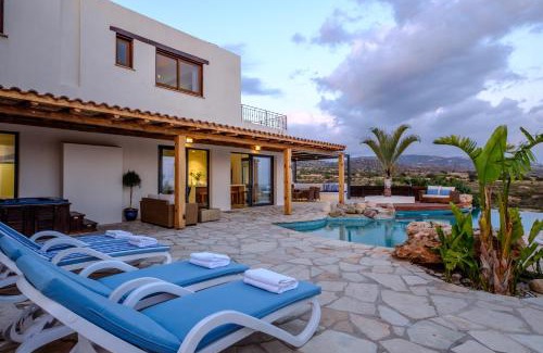 Peyia Town Villa | Villa Palati