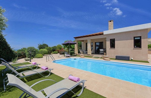 Latsi Villa | Villa Pashiana - Two Bedroom Villa, Sleeps 5