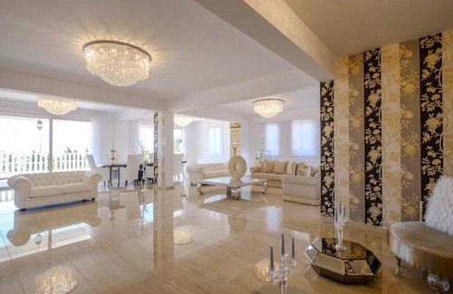 Peyia Town Villa | Villa Royale