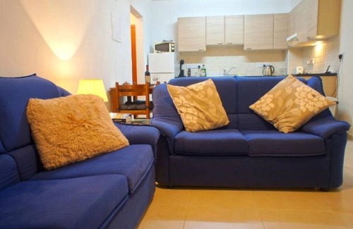 Chlorakas Apartment | Well equipped apartment with free air con, TV and internet