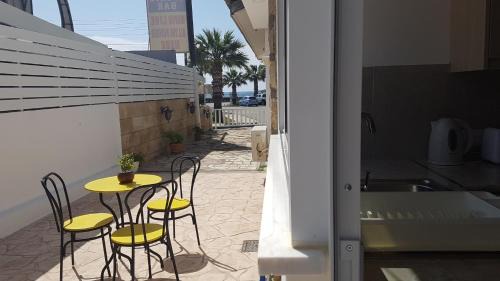 Larnaca Apartment | ZORBAS No 2