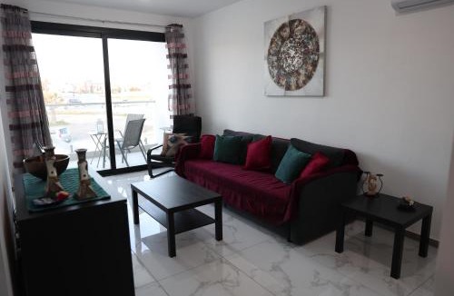 Oroklini Apartment | Όμορφο καινούργιο διαμέρισμα σε μικρή πολυκατοικία