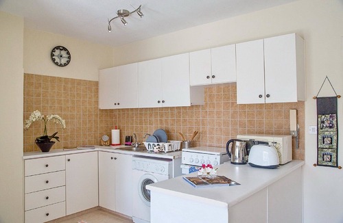 Paphos Apartment | 1 bedroom Apartment with Pool Views, located in heart of Tomb of the Kings Road