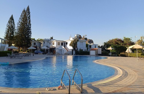 Protaras Apartment | 1-bedroom ground floor apartment in Protaras, private complex, pool & parking