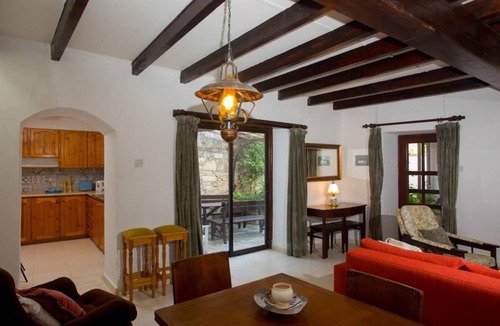 Dhoros House | 100 m² House ∙ 2 bedrooms ∙ 4 guests