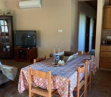 Arakapas House | 100 m² House ∙ 3 bedrooms ∙ 6 guests