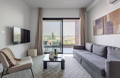 Limassol Apartment | 101 Sfiggos - City View Balcony & Rooftop Pool