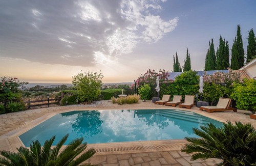 Kouklia Villa | 127 m² Villa ∙ 3 bedrooms ∙ 6 guests