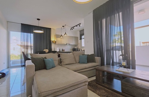 Larnaca Apartment | 130 LCA -stay Digital Den Apartment