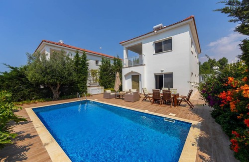 Ayia Napa Villa | 130 m² Villa ∙ 3 bedrooms ∙ 6 guests