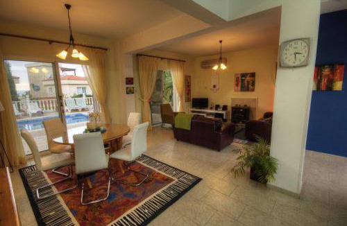 Chlorakas Villa | 134 m² Villa ∙ 2 bedrooms ∙ 4 guests