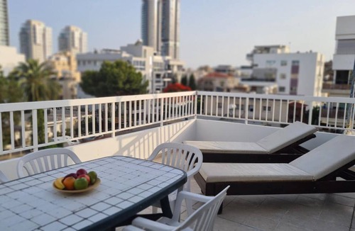 Neapolis Apartment | 140 m² Apartment ∙ 3 bedrooms ∙ 5 guests