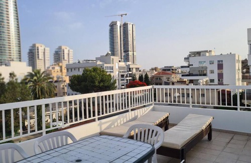 Neapolis Apartment | 140 m² Apartment ∙ 3 bedrooms ∙ 5 guests