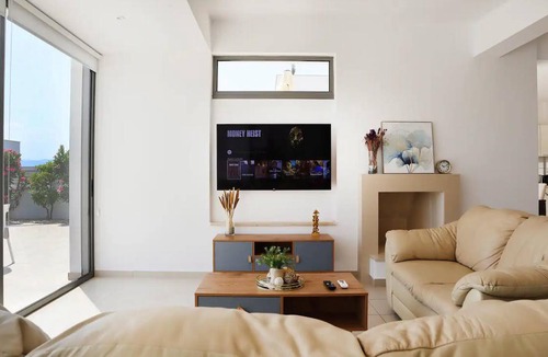 Miliou House | 140 m² House ∙ 3 bedrooms ∙ 6 guests