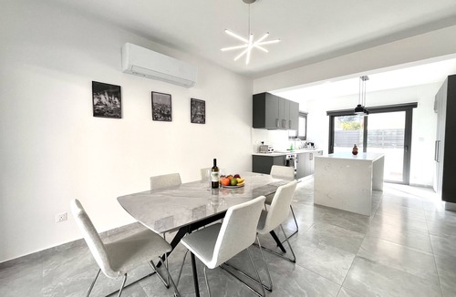 Agios Athanasios House | 148 LIM - Stay Lumiere House