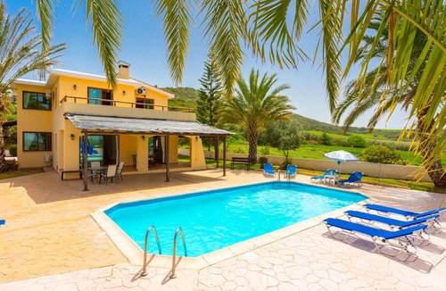 Polis Villa | 160 m² Villa ∙ 4 bedrooms ∙ 10 guests