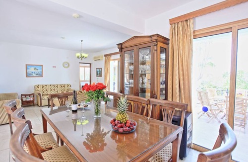 Ayia Marina Chrysochous Villa | 165 m² Villa ∙ 4 bedrooms ∙ 9 guests
