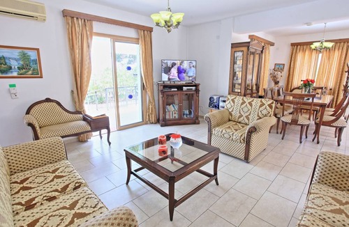 Ayia Marina Chrysochous Villa | 165 m² Villa ∙ 4 bedrooms ∙ 9 guests