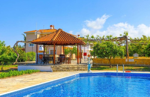 Latchi Villa | 165 m² Villa ∙ 3 bedrooms ∙ 6 guests