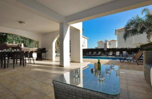 Protaras Villa | 175 m² Villa ∙ 4 bedrooms ∙ 9 guests