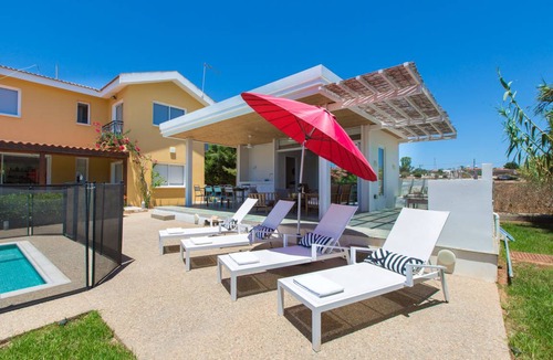 Ayia Napa Villa | 180 m² Villa ∙ 4 bedrooms ∙ 10 guests