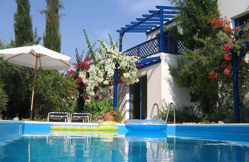 Kissonerga Villa | 185 m² Villa ∙ 4 bedrooms ∙ 10 guests