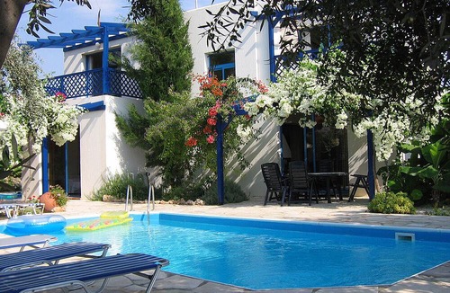 Kissonerga Villa | 185 m² Villa ∙ 4 bedrooms ∙ 10 guests