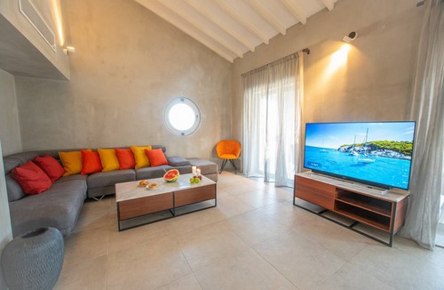 Cape Greko Villa | 190 m² Villa ∙ 5 bedrooms ∙ 10 guests