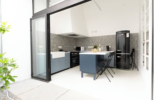 Nicosia House | 1924 Gemini House | Jacuzzi, Indoor Garden, Rooftop