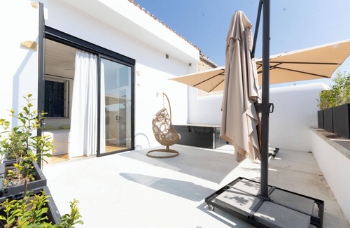 Nicosia House | 1924 Gemini House | Jacuzzi, Indoor Garden, Rooftop