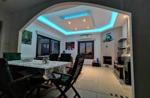 Vasa Koilaniou House | 196 m² House ∙ 4 bedrooms ∙ 16 guests