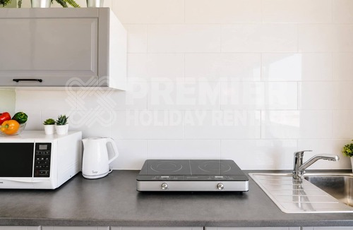 Pernera Apartment | 1BR Apartment Near Beach - Suze by Premier