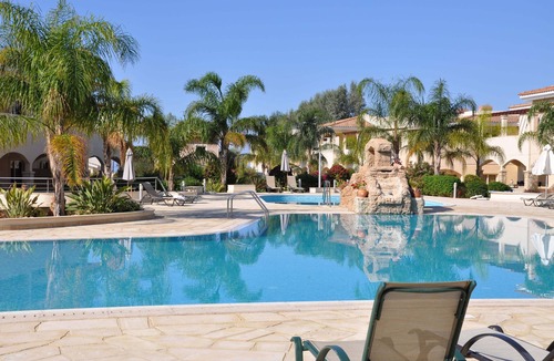 Mandria Apartment | 2 Bed Luxury Apartment Overlooking The Lush Gardens And Pools. With Spa And Gym For Guests
