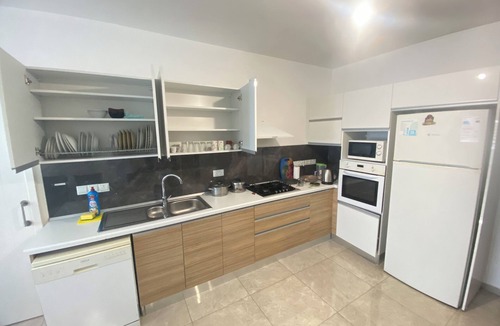 Yenisehir Condo | 2 Bedr & 4 Beds & 1 Bathr & Fully Kitchen & All rooms AC & close all amenities
