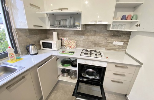 North Nicosia Apartment | 2 Bedr & 4 Beds & open plan Kitch & 1 Bathr & Close all amenities & AC all rooms