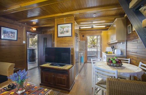 Spilia Ski Chalet | 2 Bedroom Chalet in Spilia Troodos